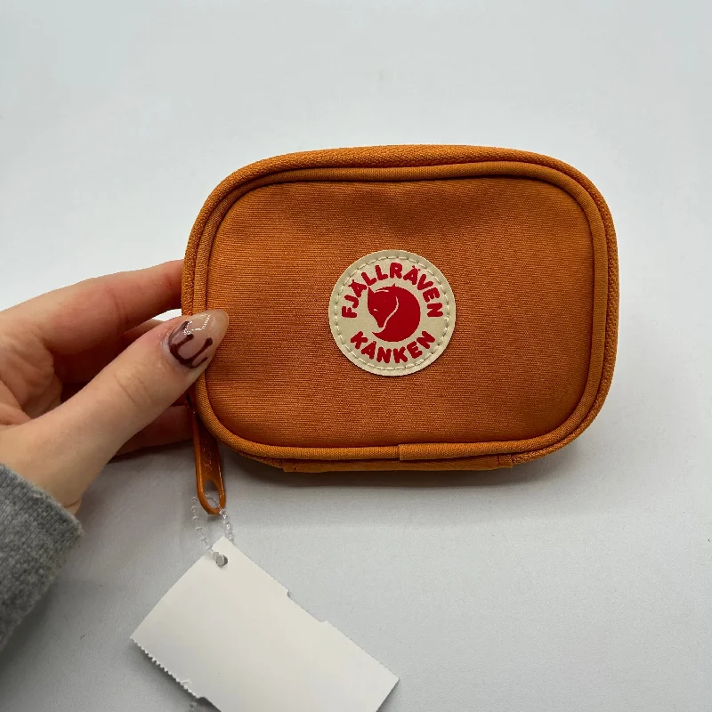 Coin Purse By Cmc, Size: Small